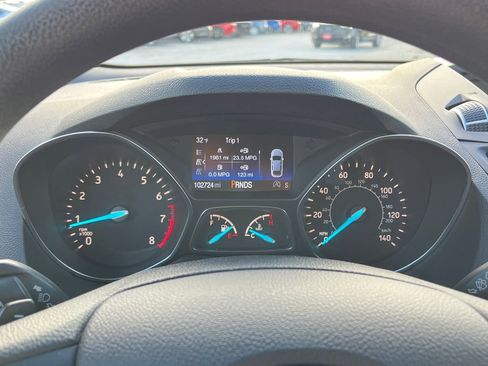 Used 2017 Ford Escape SE w/ SE Cold Weather Package image 19