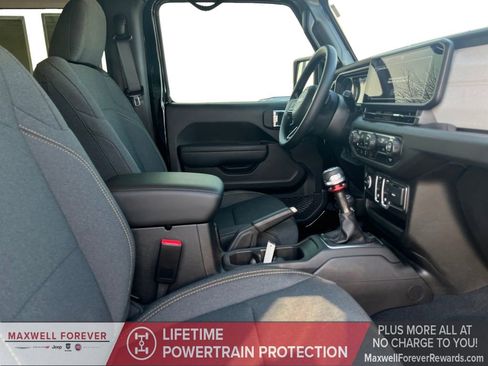 Used 2025 Jeep Wrangler Sport image 24