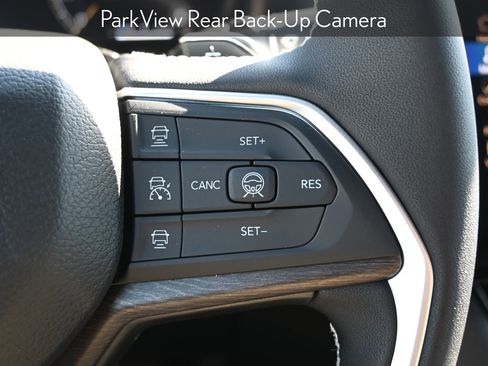 New 2026 Jeep Grand Cherokee Altitude image 12