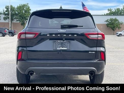 Used 2023 Ford Escape ST-Line w/ Tech Pack #1 AWD/4WD image 7