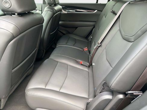 Used 2024 Cadillac XT6 Premium Luxury AWD/4WD image 28