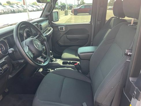 Used 2022 Jeep Wrangler Sport AWD/4WD image 22