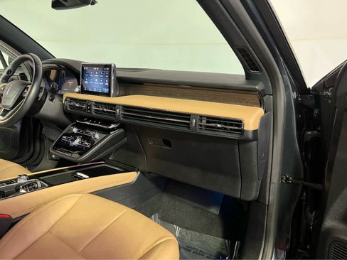 Used 2022 Lincoln Corsair Reserve w/ Elements Package image 30