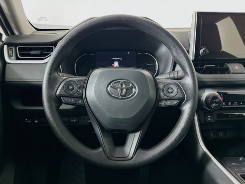 Used 2025 Toyota RAV4 XLE w/ Convenience Package image 18