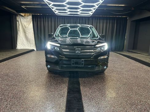 Used 2017 Honda Pilot EX-L image 2