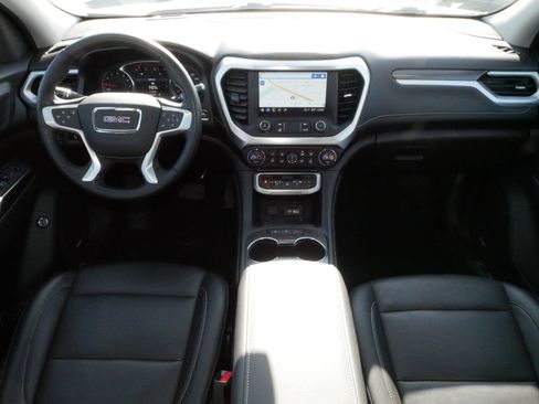 Used 2023 GMC Acadia SLT image 10