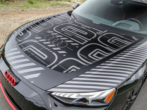 Used 2023 Audi RS e-tron GT image 10