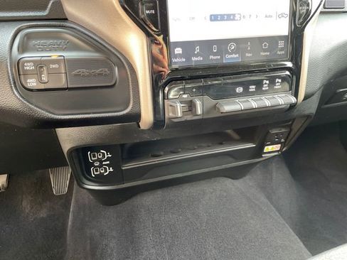 Used 2024 RAM 2500 Laramie image 36