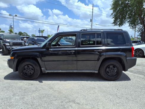 Used 2010 Jeep Patriot Sport image 4