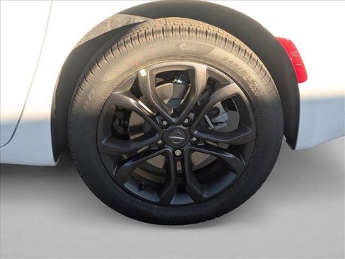 New 2026 Chrysler Pacifica Select image 10