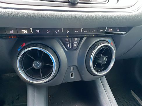 Used 2022 Chevrolet Blazer LT w/ Sound & Technology Package image 34