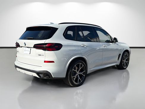 New 2026 BMW X5 sDrive40i w/ M Sport Package RWD image 3