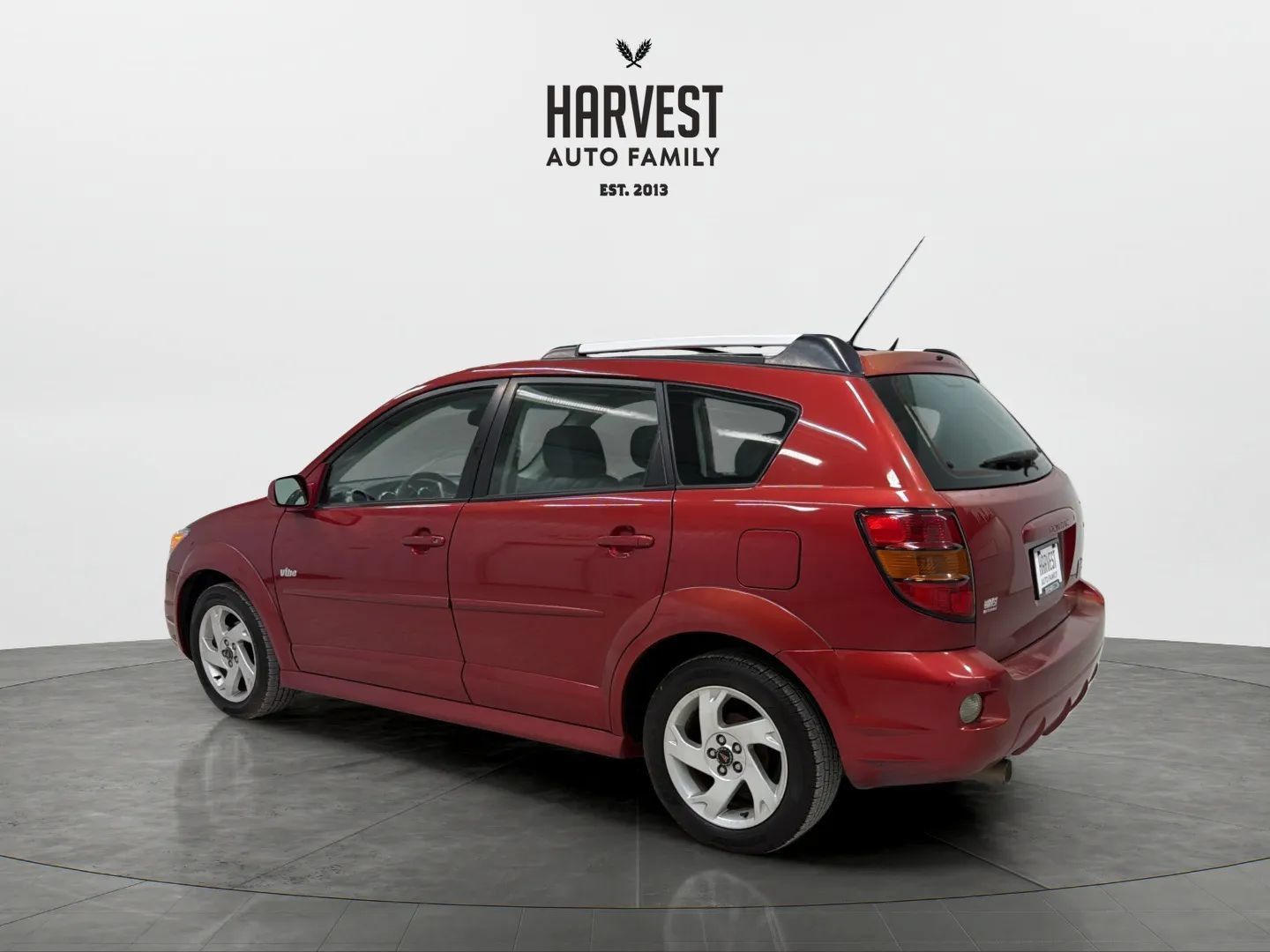 Used 2006 Pontiac Vibe w/ Sport Package FWD image 3