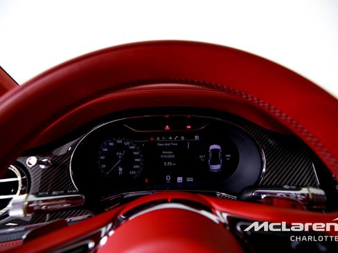 Used 2023 Bentley Flying Spur W12 image 13