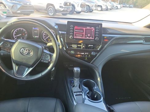 Certified 2022 Toyota Camry SE image 17