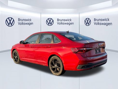 New 2026 Volkswagen Jetta SE image 3