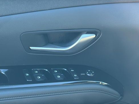 Certified 2024 Hyundai Tucson Limited image 17