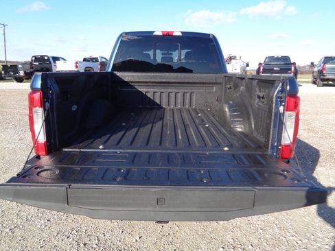 Used 2017 Ford F250 Lariat w/ Lariat Value Package image 12