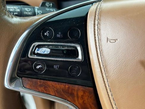 Used 2015 Cadillac Escalade Platinum RWD image 33