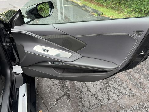 Used 2020 Chevrolet Corvette Stingray Coupe w/ 1LT RWD image 25