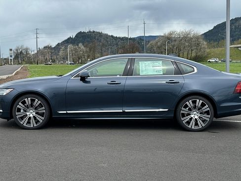 Used 2025 Volvo S90 B6 Plus w/ Protection Package Premier image 6