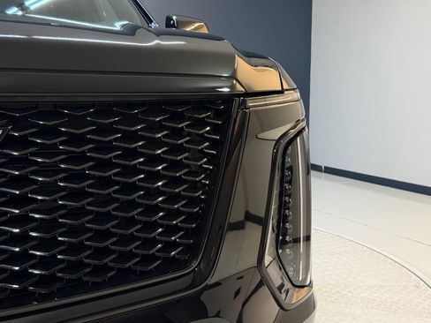 New 2026 Cadillac Escalade ESV Sport w/ LPO, ONYX Package image 10