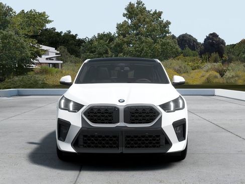 New 2026 BMW X2 xDrive28i w/ Technology Package AWD/4WD image 3