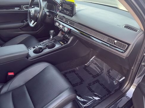 Used 2023 Honda Civic Touring image 23