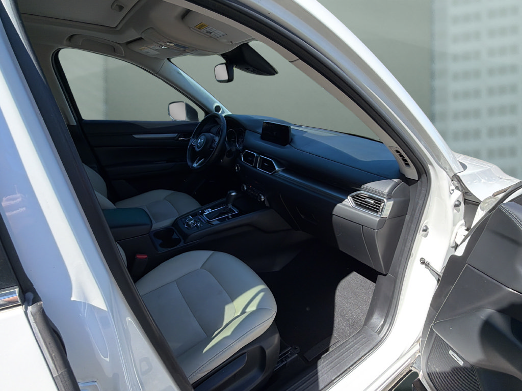 Used 2018 MAZDA CX-5 Touring w/ Preferred Equipment Package FWD image 17