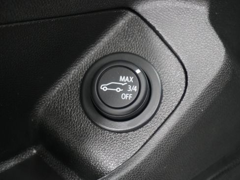 Used 2023 GMC Terrain SLT w/ Tech Package image 26