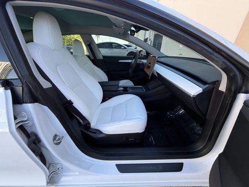 Used 2023 Tesla Model 3 Standard Range image 25