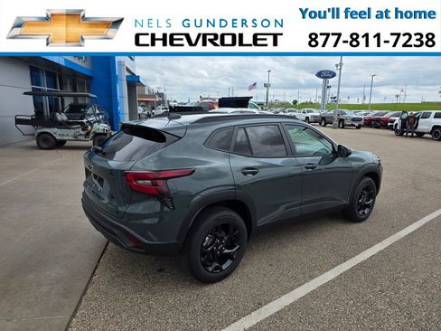 New 2026 Chevrolet Trax LT w/ Driver Confidence Package FWD image 7