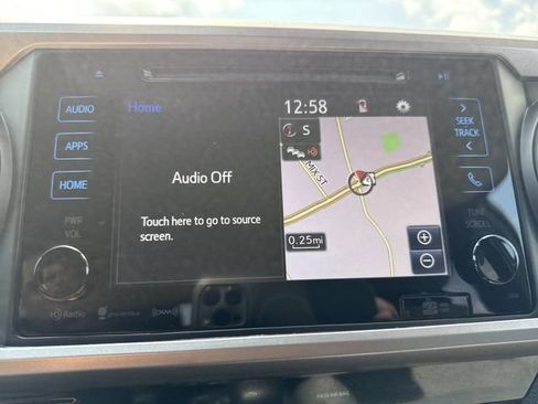 Used 2018 Toyota Tacoma SR5 AWD/4WD image 41