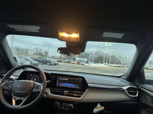 Used 2024 Chevrolet TrailBlazer ACTIV image 10