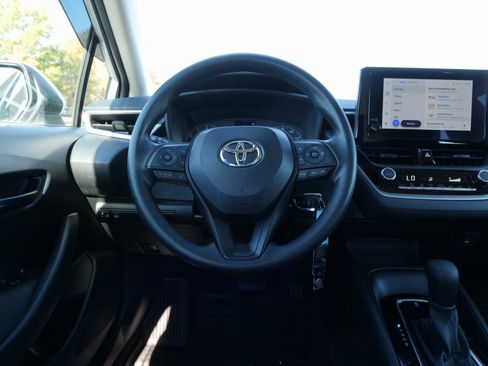 Used 2024 Toyota Corolla LE image 21