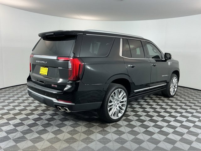 Used 2026 GMC Yukon Denali w/ Denali Reserve Package AWD/4WD image 4