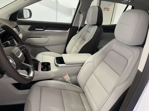 New 2026 GMC Terrain Denali w/ LPO, Floor Liner Package image 15