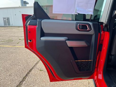 Used 2021 Ford Bronco Badlands image 15