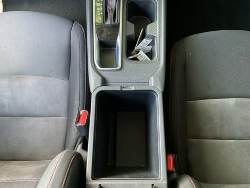 Used 2025 Nissan Sentra SR FWD image 11