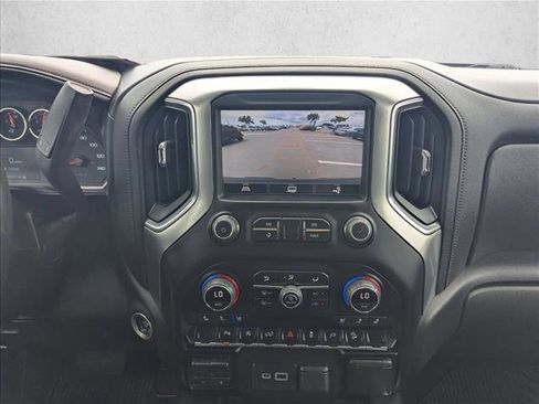Used 2022 Chevrolet Silverado 1500 LTZ w/ Z71 Off-Road Package AWD/4WD image 13
