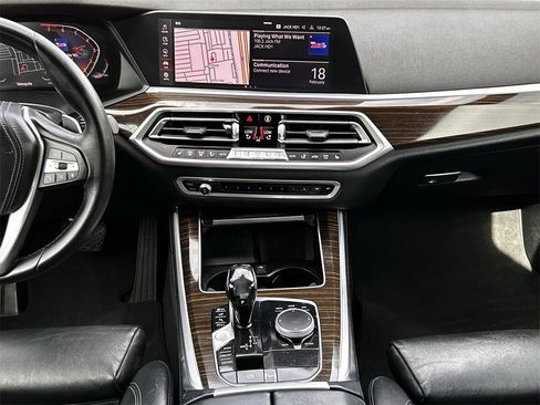 Used 2019 BMW X5 xDrive40i w/ Premium Package image 18