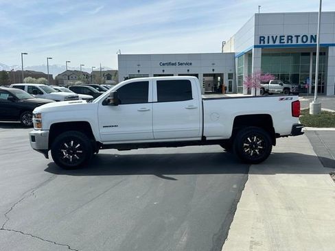 Used 2019 Chevrolet Silverado 2500 LT AWD/4WD image 19