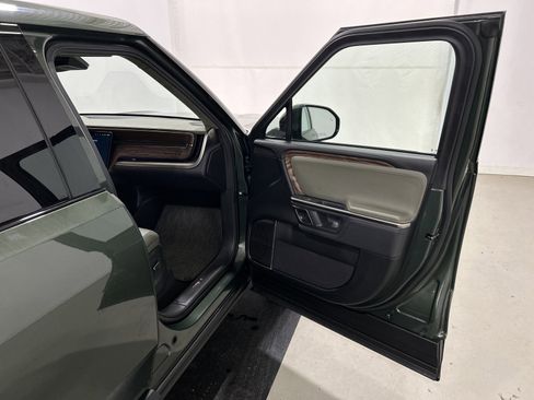 Used 2022 Rivian R1T Adventure image 18