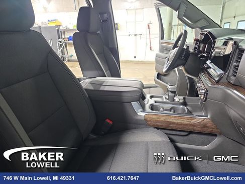 New 2026 GMC Sierra 1500 Elevation image 10