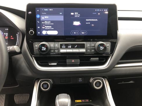 Used 2024 Toyota Grand Highlander XLE image 22