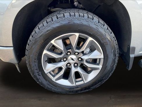 Used 2025 Chevrolet Silverado 1500 RST AWD/4WD image 33