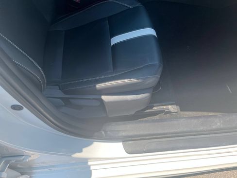 Used 2025 Toyota Camry SE FWD image 27
