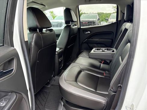 Certified 2022 GMC Canyon AT4 w/ Trailering Package AWD/4WD image 9