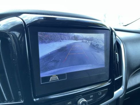 Used 2020 Chevrolet Traverse LT image 14
