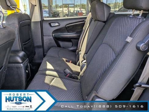 Used 2020 Dodge Journey SE w/ SE Popular Equipment Group image 14